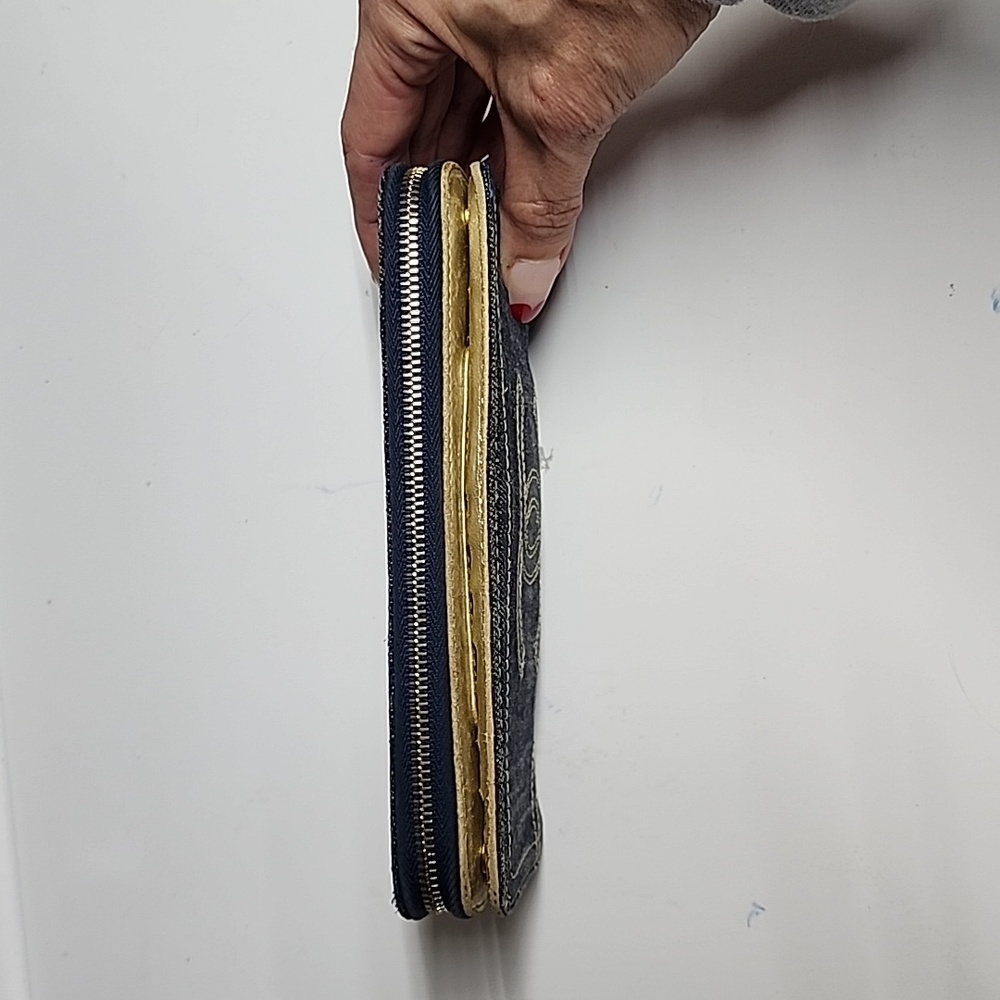 CHANEL Vintage Zip around Denim wallet - Picture 7 of 16